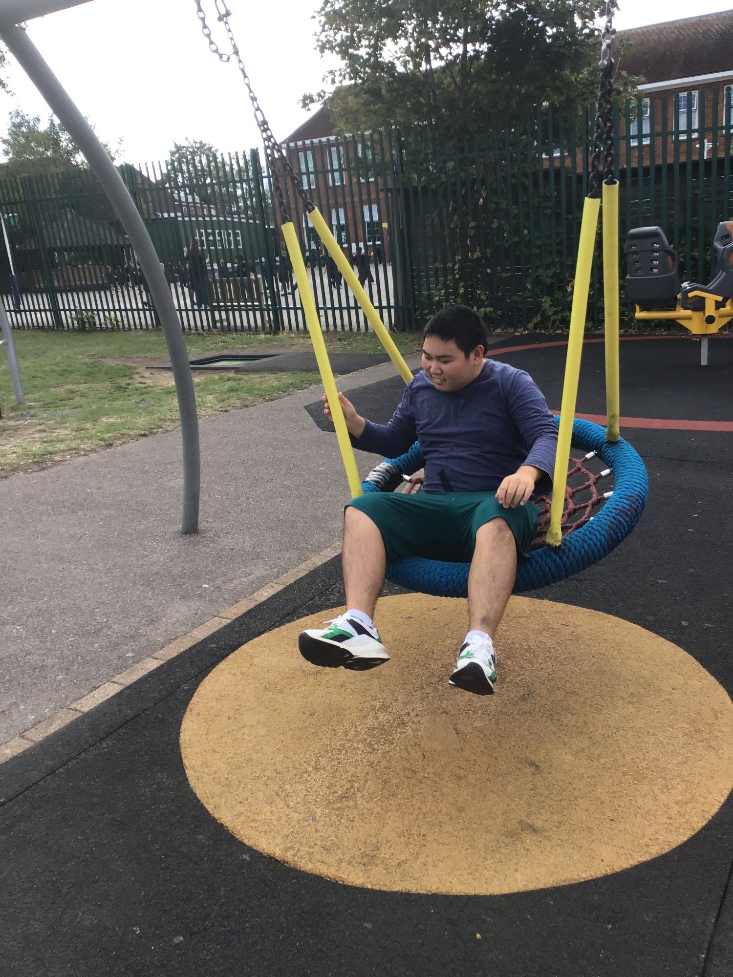 Pupil on a swing 