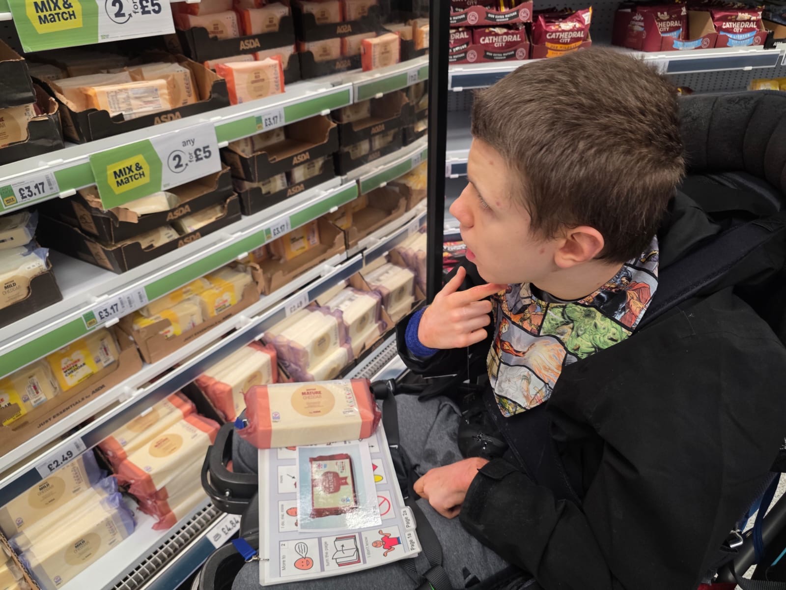 Pupil shopping using a communication board 